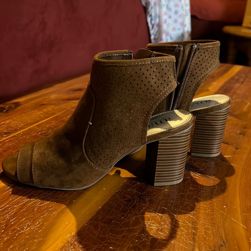 Ana women’s size 7